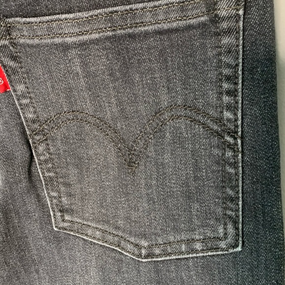 NWT Levi's wedgie skinny jean ravens wing fray hem - Picture 8 of 16